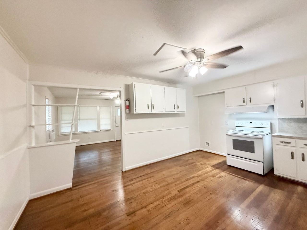 824 S Anderson St - Photo 7 of 17