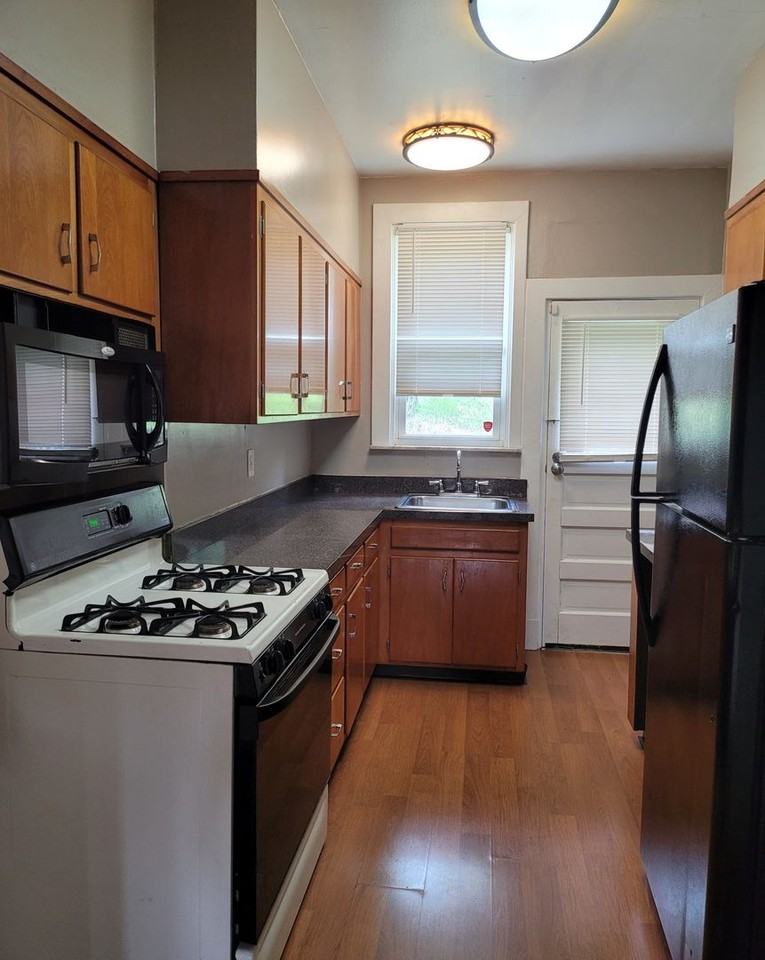 234 Bonvue St - Photo 3 of 14