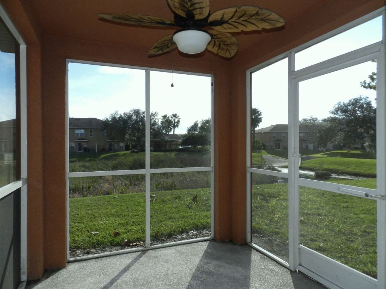 10837 Kensington Park Ave - Photo 3 of 29
