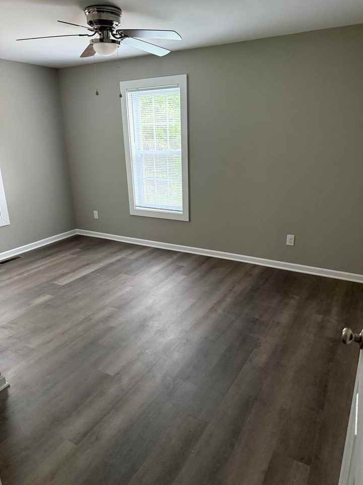 1663 Ne 22nd St - Photo 2 of 9