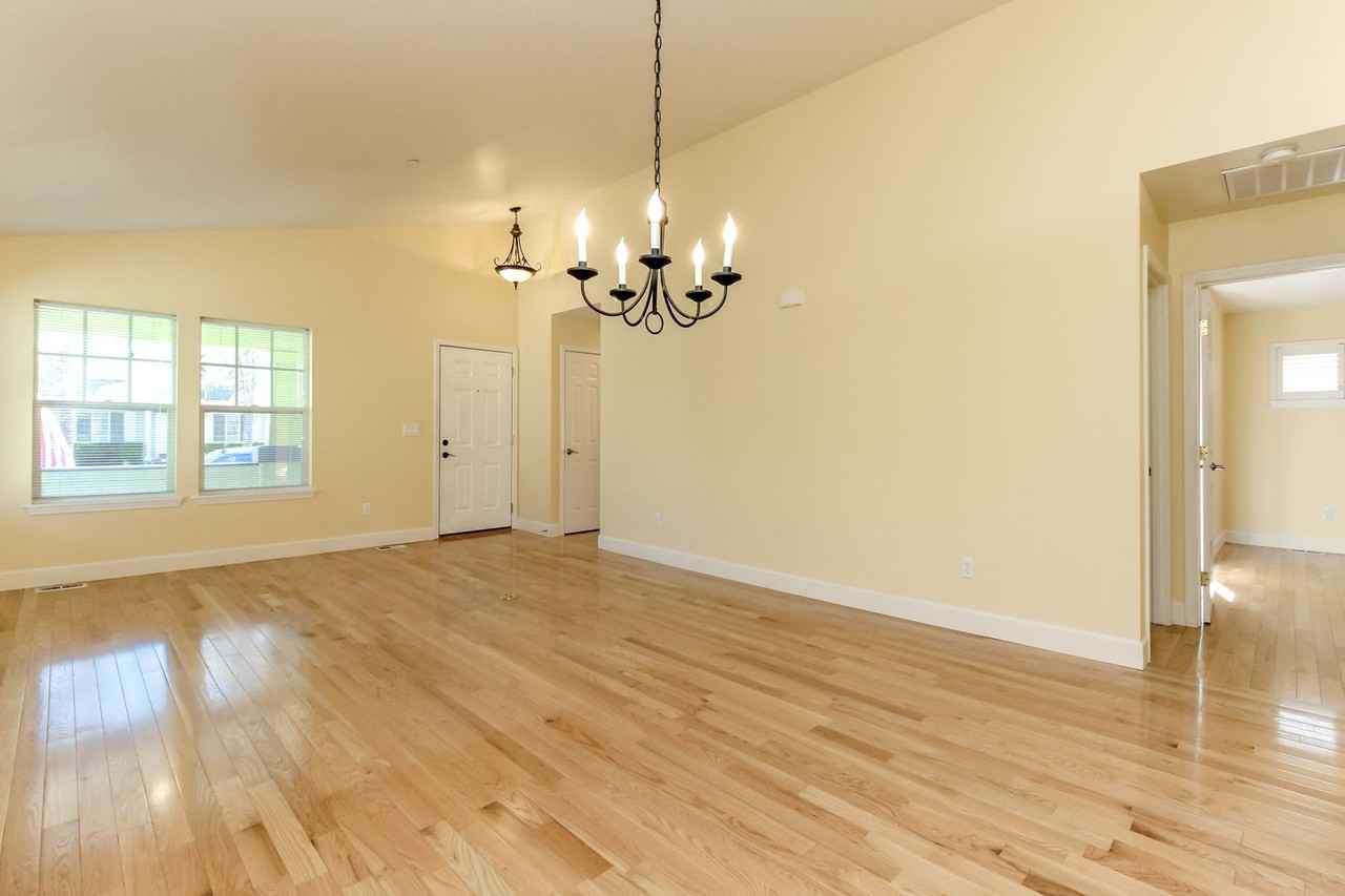 1861 Palisade Blvd - Photo 5 of 35