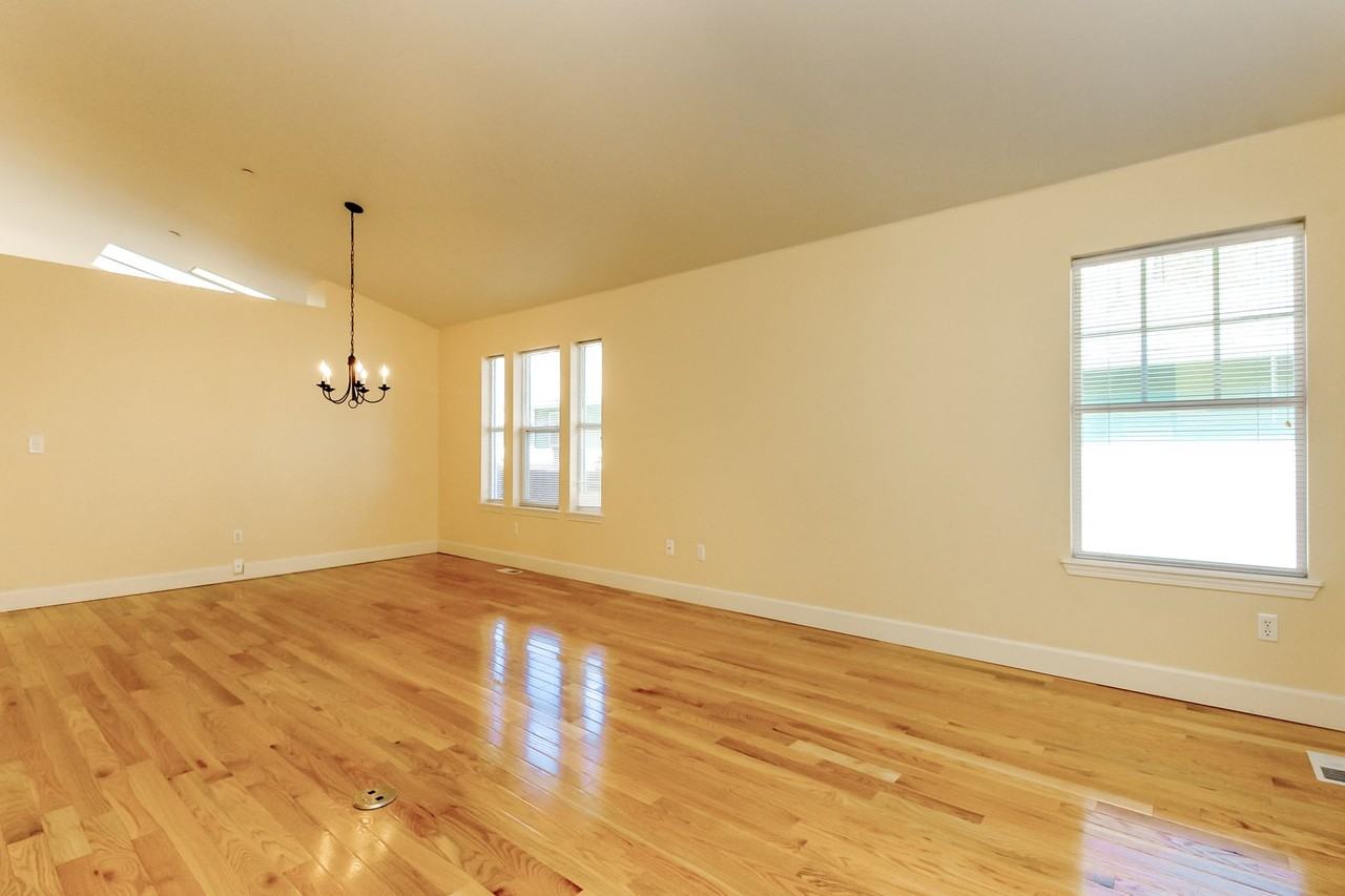 1861 Palisade Blvd - Photo 7 of 35