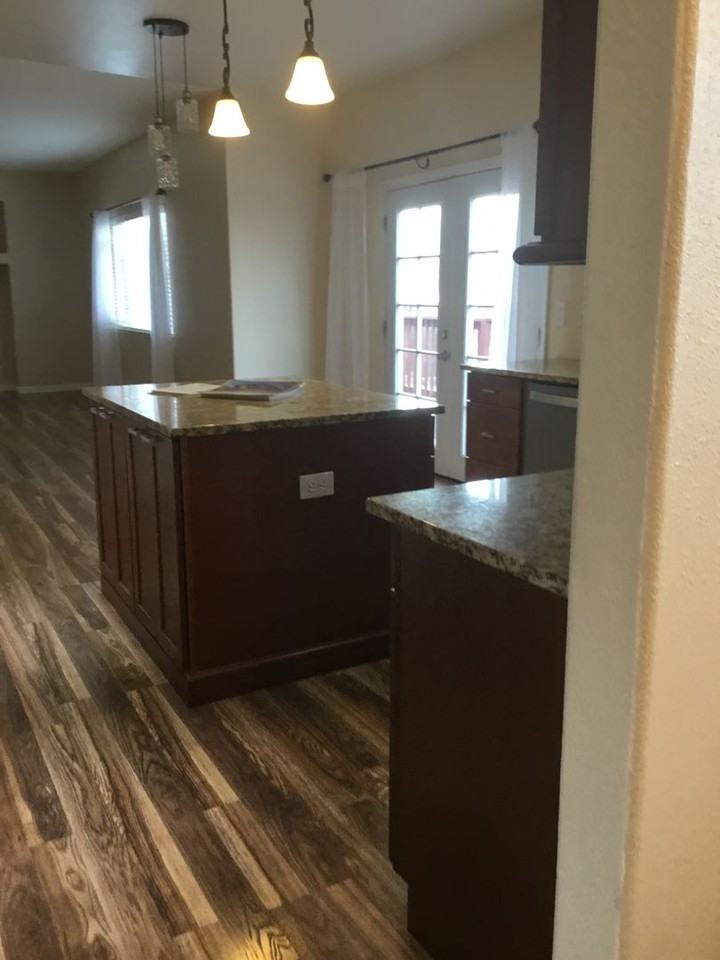 3095 Fairwood Dr - Photo 3 of 9