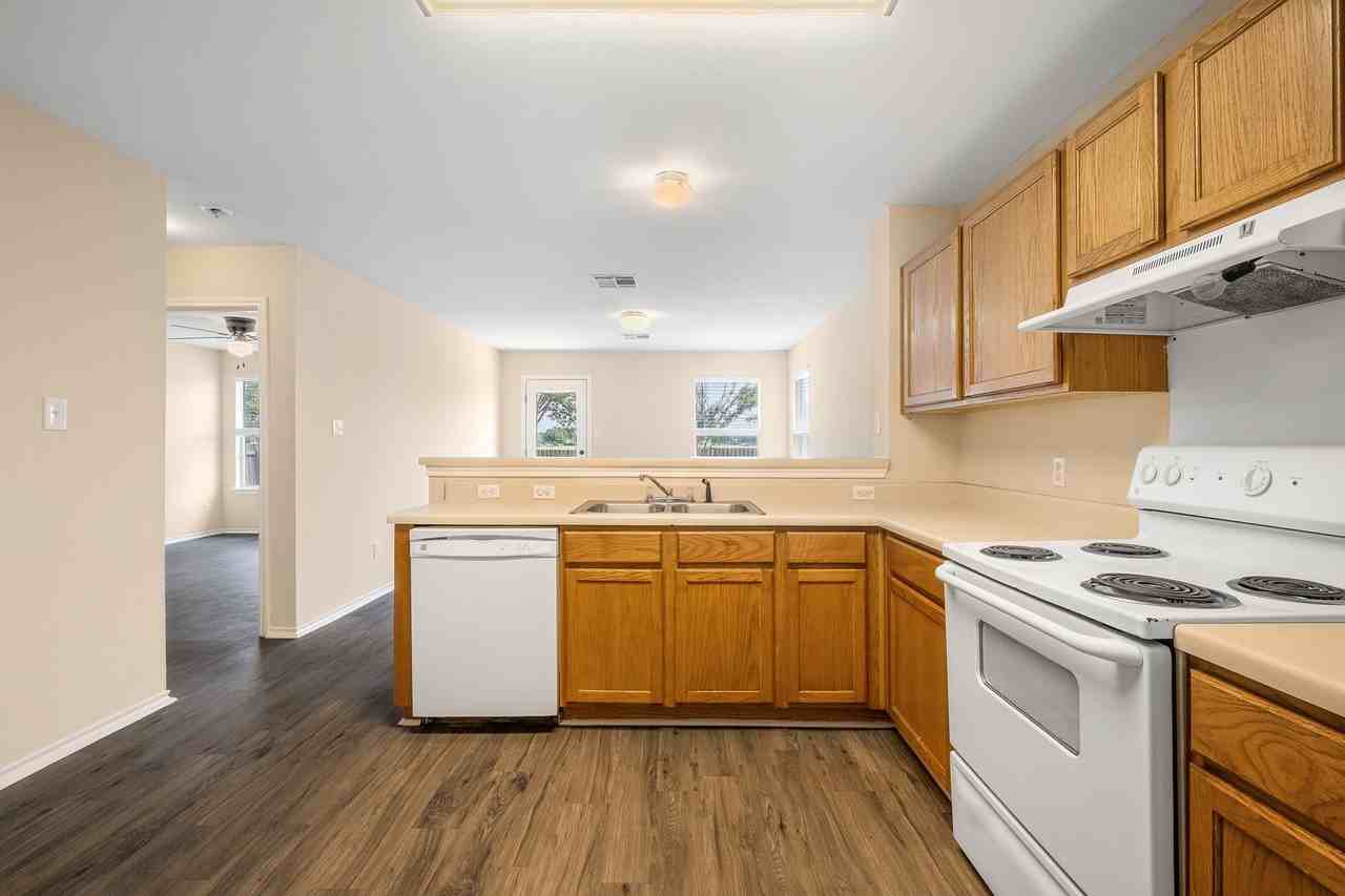 18220 Canopy Ln - Photo 7 of 25