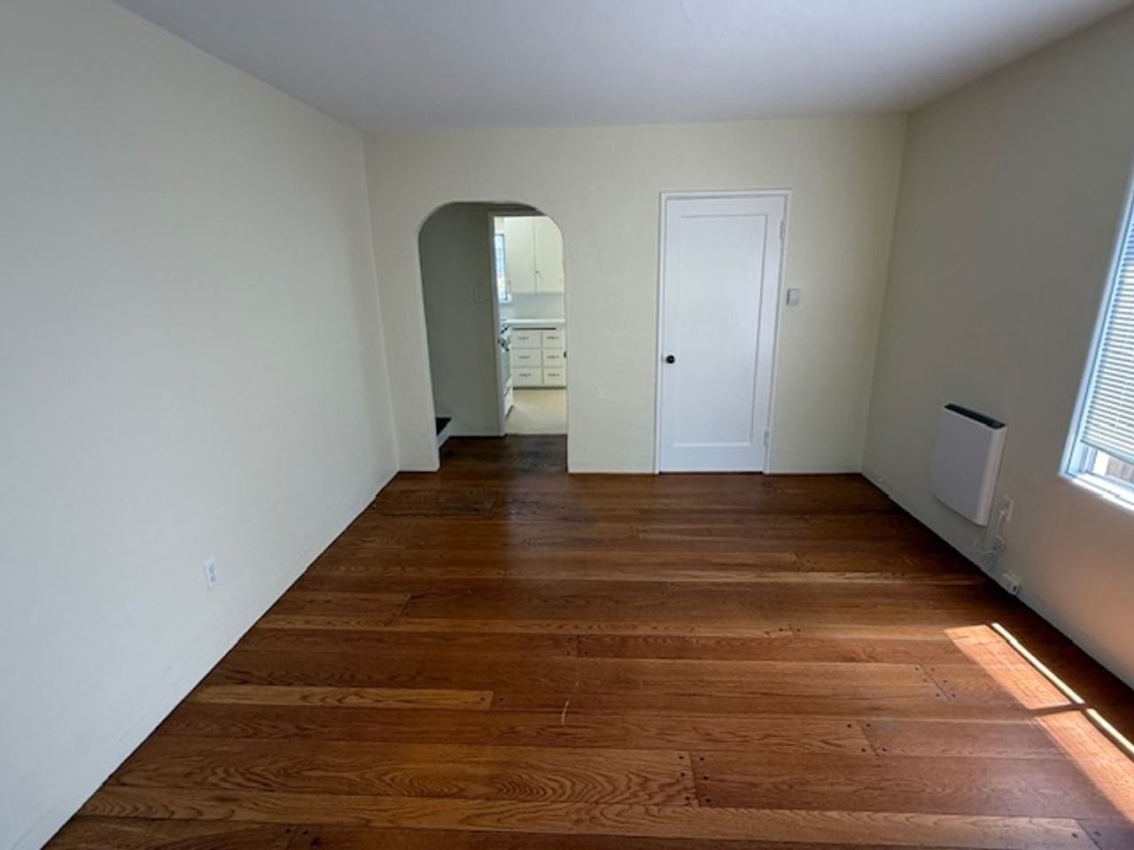 Kains Ave - Photo 3 of 28