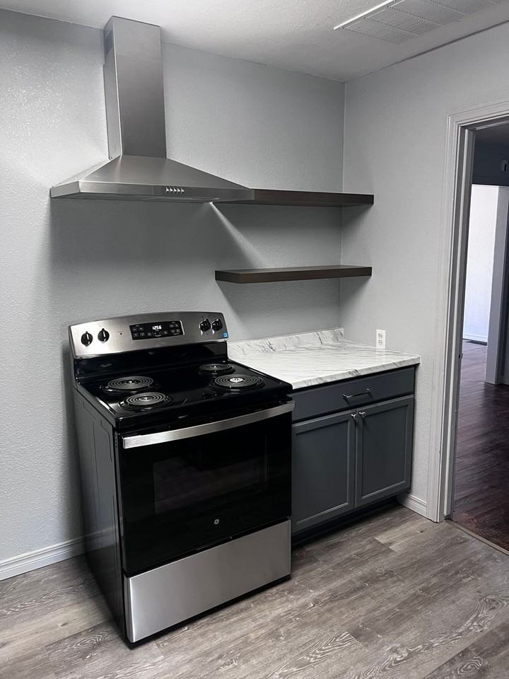 1520 Ne 16th Ter - Photo 2 of 28