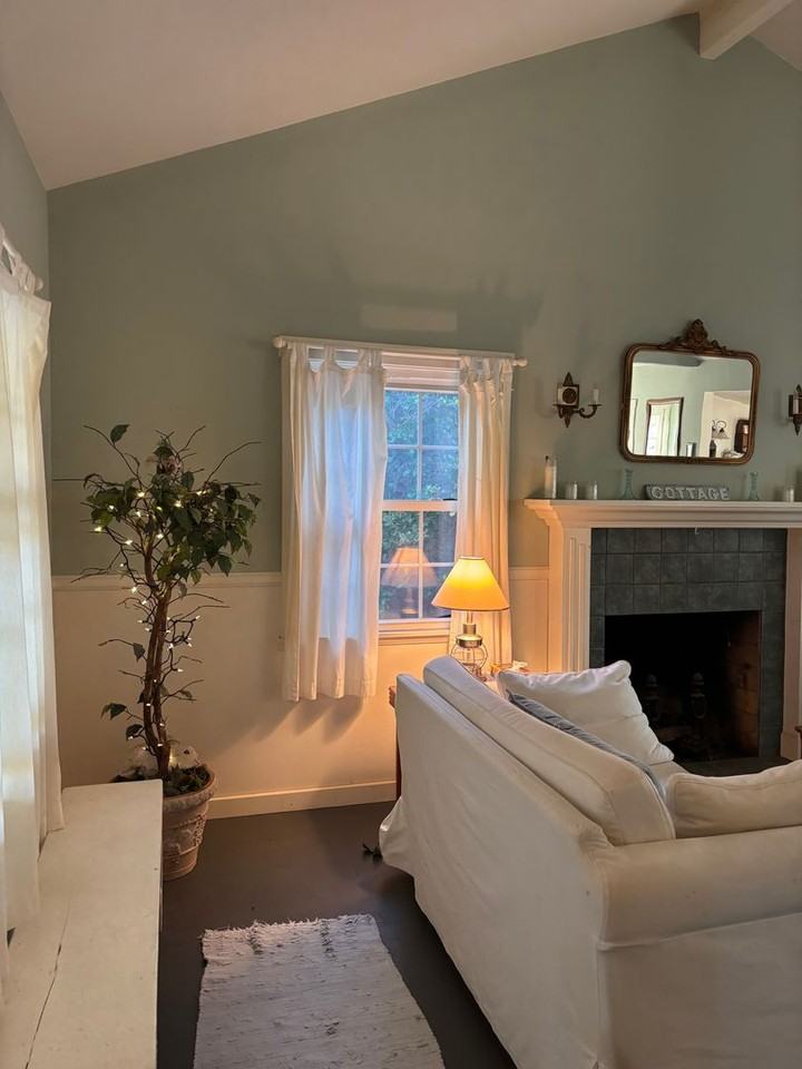 421 S Clementine St - Photo 2 of 7