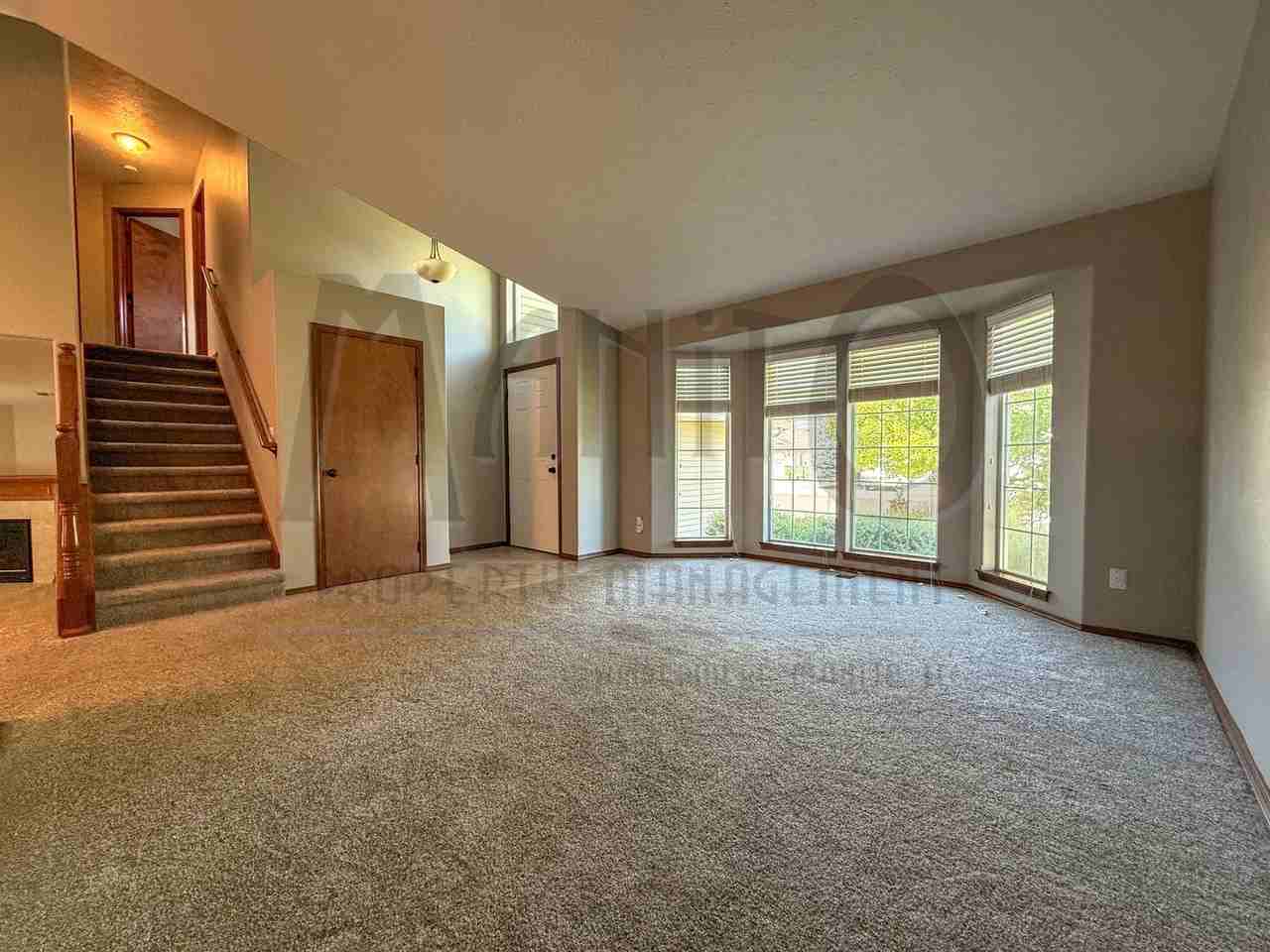 6315 S Terre Vista St - Photo 3 of 36