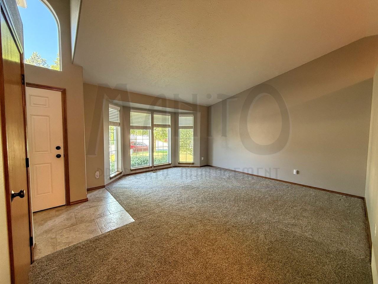 6315 S Terre Vista St - Photo 4 of 36