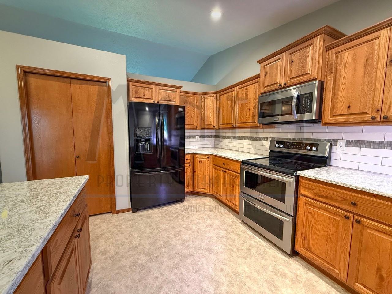 6315 S Terre Vista St - Photo 7 of 36