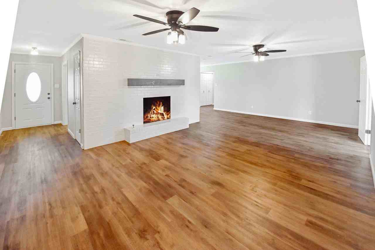 11155 County Road 2206 - Photo 2 of 35