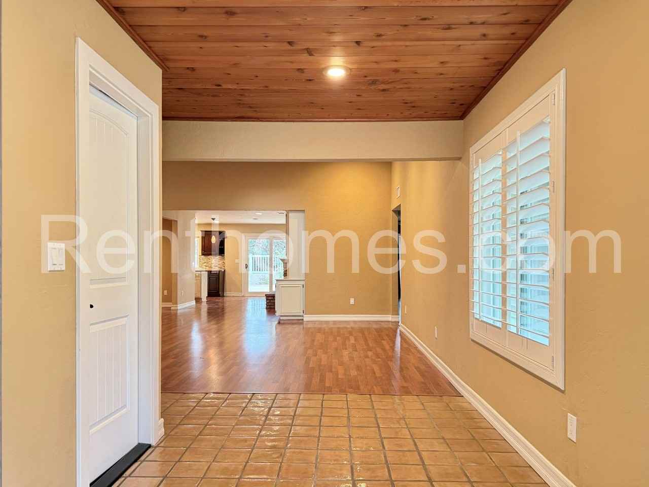 11339 Red Cedar Ln - Photo 2 of 30