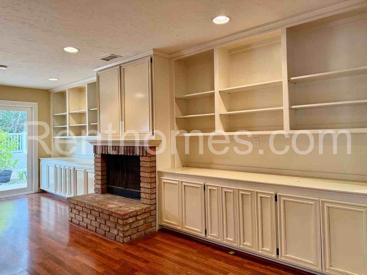 11339 Red Cedar Ln - Photo 6 of 30