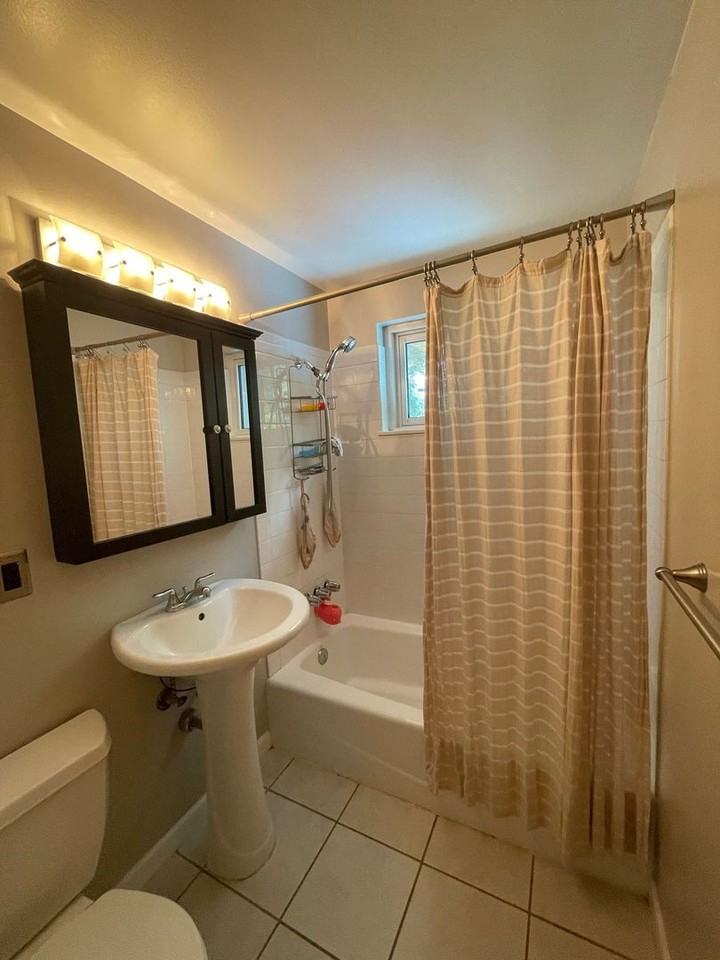 520 S 45th St - Photo 7 of 27