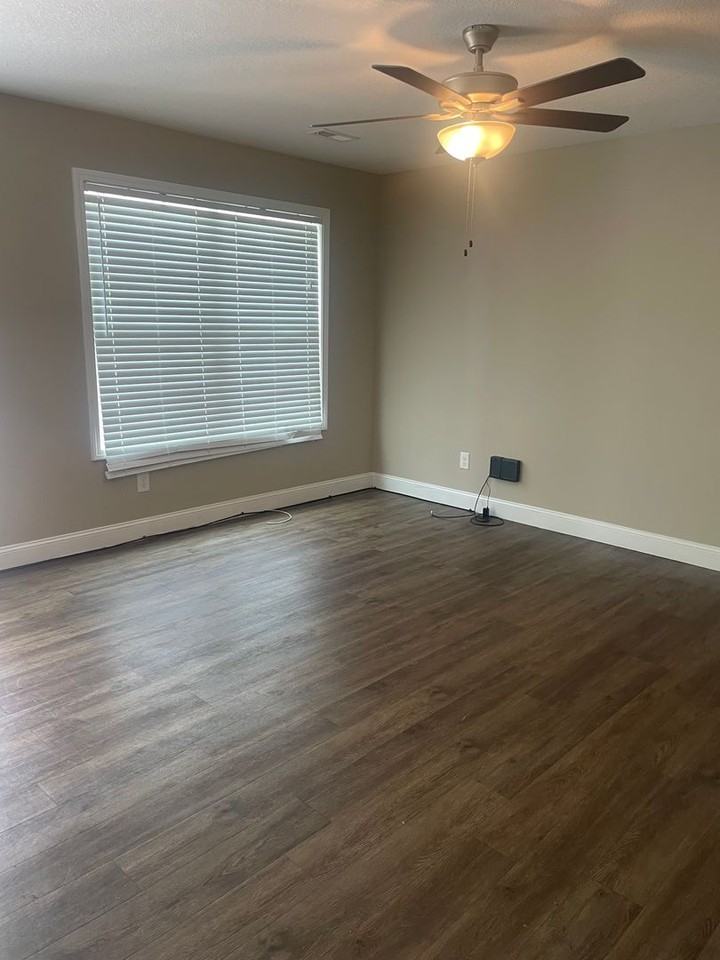 4703 Forest Landing Way - Photo 7 of 14