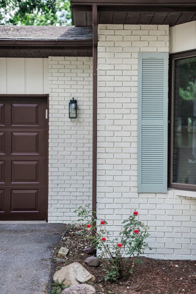 2172 Greenvalley Dr - Photo 3 of 50