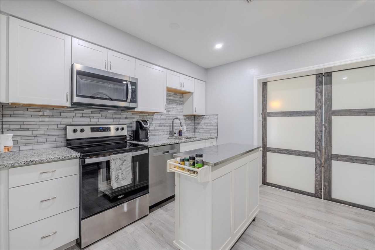 27313 J C Ln - Photo 6 of 26