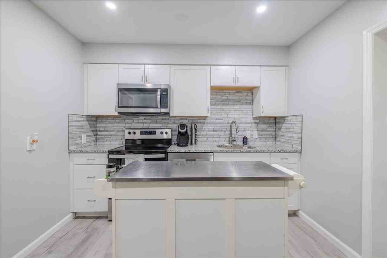 27313 J C Ln - Photo 7 of 26
