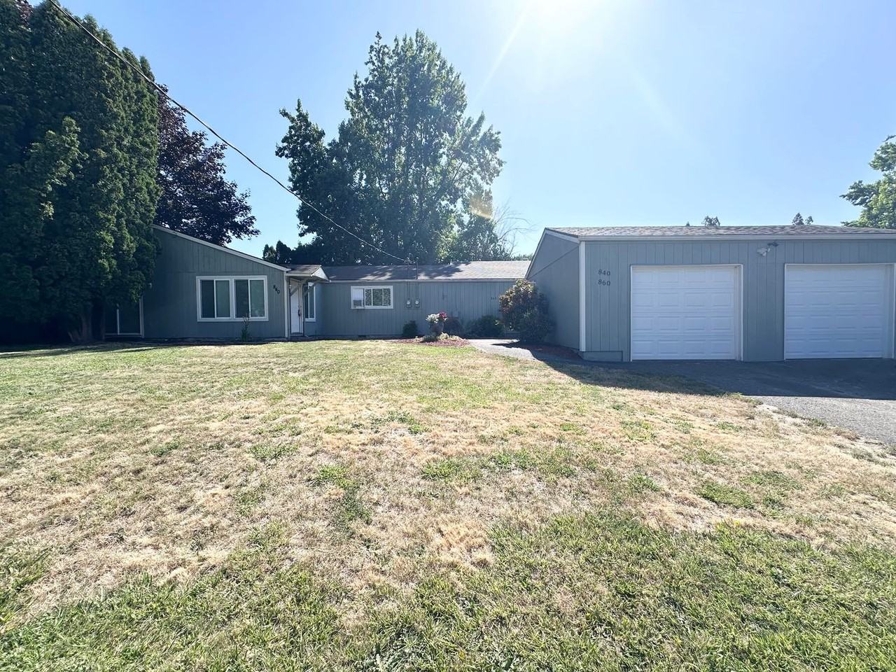 840 Se Francis Ave - Photo 3 of 27