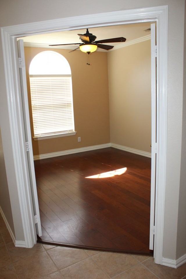 4755 Logan Ct - Photo 6 of 17