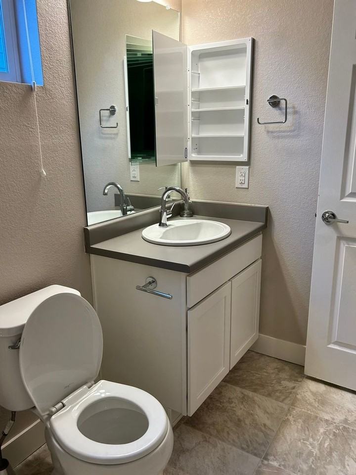 4738 Jasper St - Photo 5 of 27