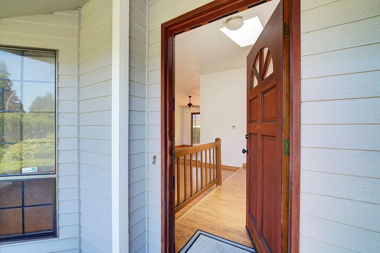 5219 154th Ave Ne - Photo 3 of 29