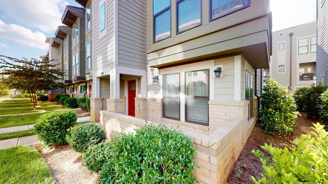 324 Uptown West Dr - Photo 2 of 30