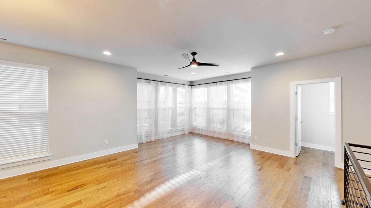 324 Uptown West Dr - Photo 5 of 30