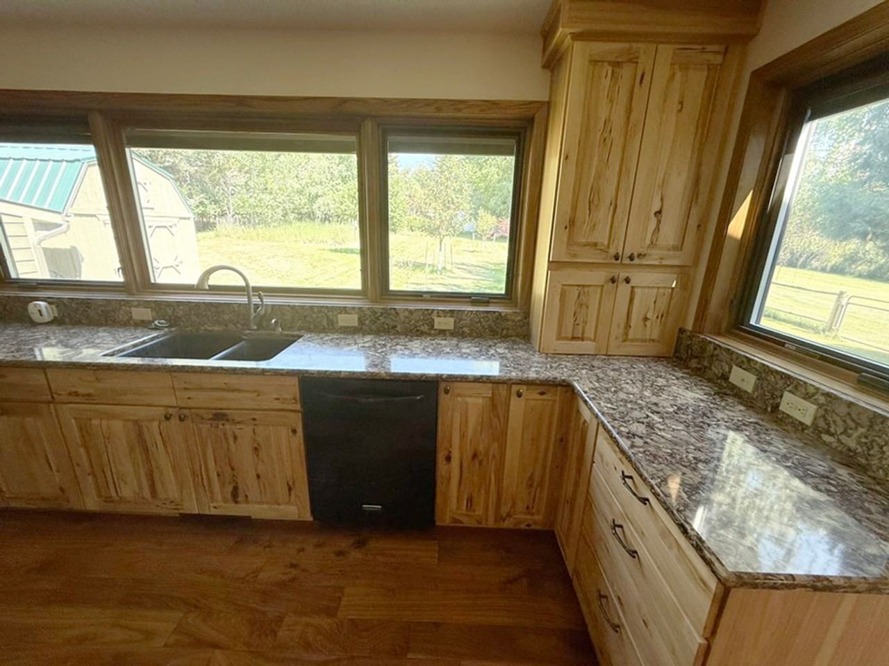 4432 Annette Park Dr - Photo 5 of 33