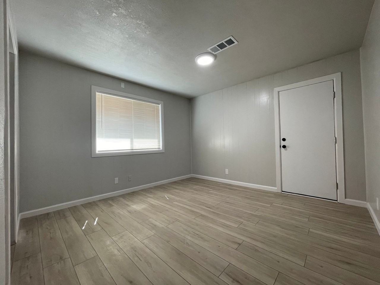 3214 Drexel Ave - Photo 2 of 24