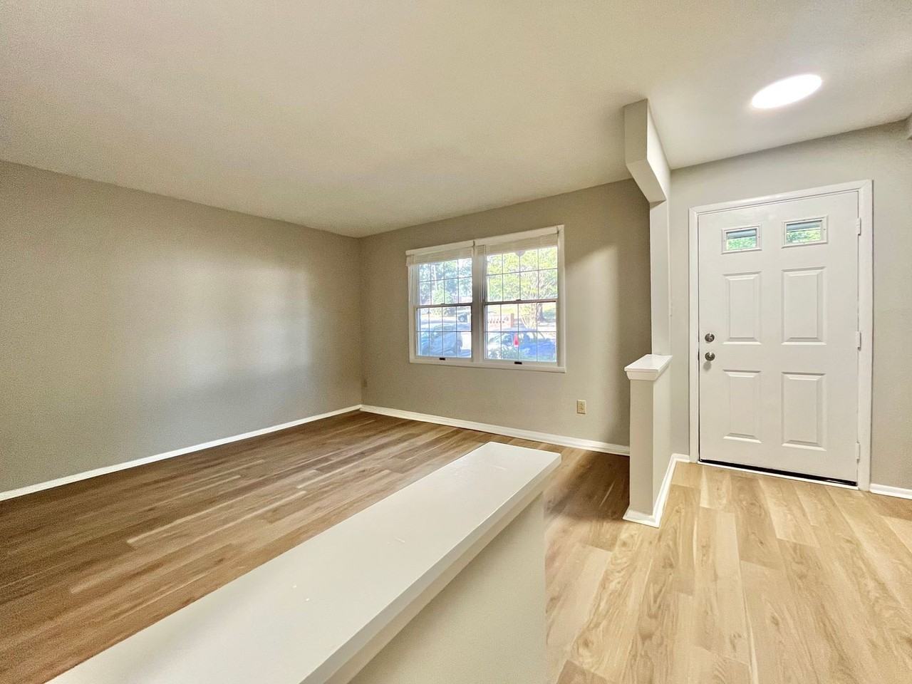 8234 Knights Bridge Rd - Photo 2 of 16