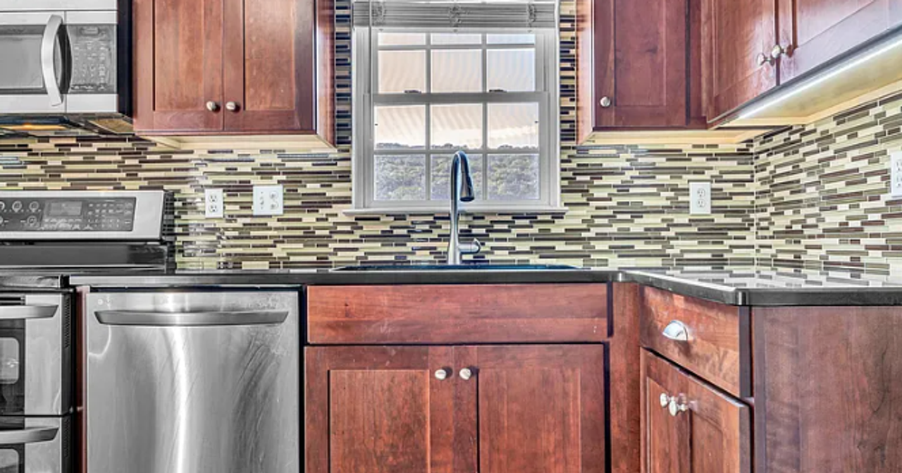 4855 Golfview Dr Ne - Photo 3 of 18