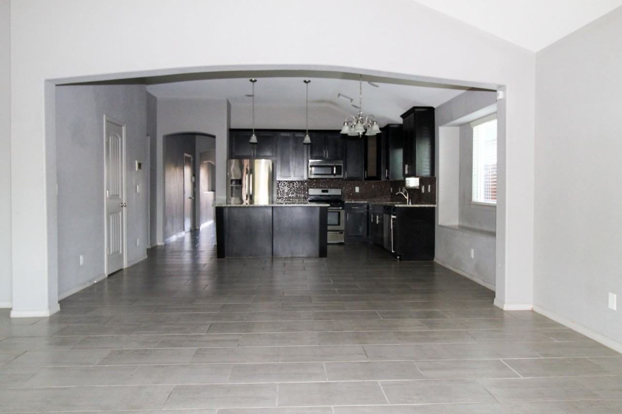 12741 Tre Maximiliano Ave - Photo 7 of 19
