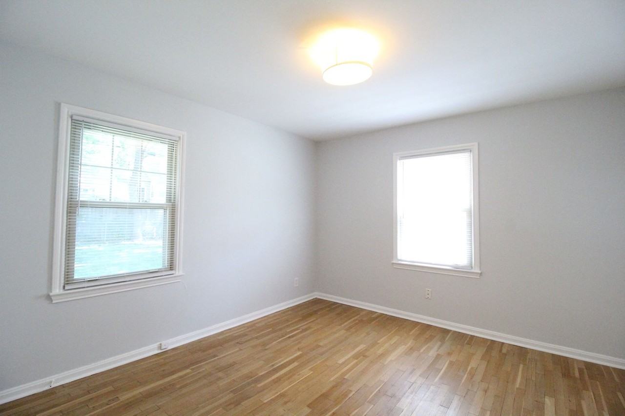 5300 W 50th Ter - Photo 6 of 10