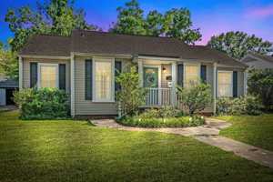 featured image of 429 Slattery Blvd