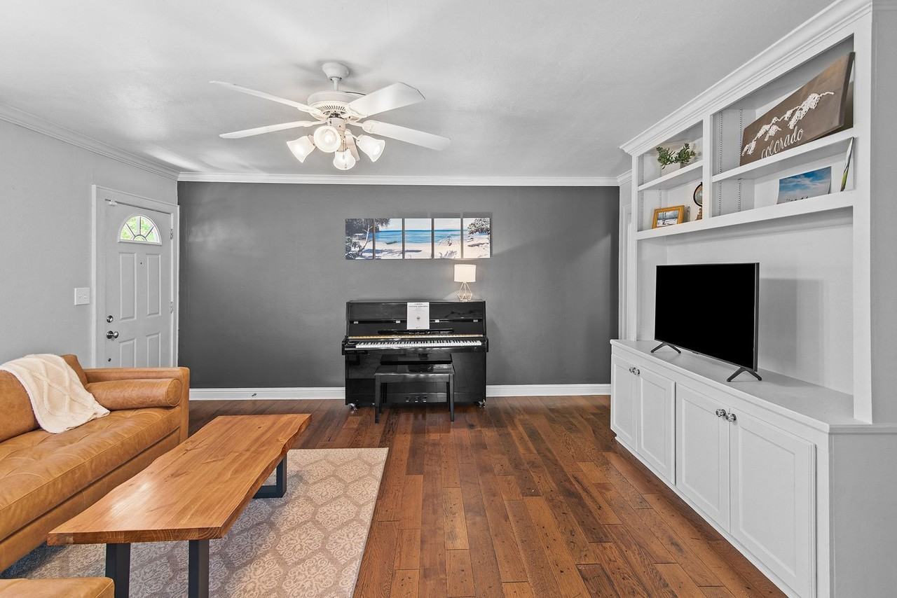 429 Slattery Blvd - Photo 6 of 35