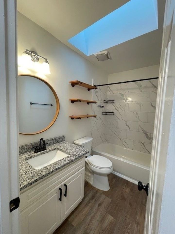 32 Huntsfield Dr #B - Photo 6 of 34