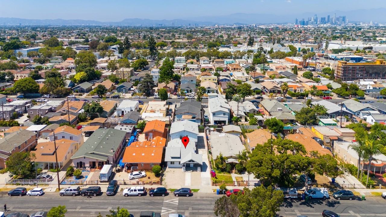 1049 W. 62nd Street - Photo 3 of 6