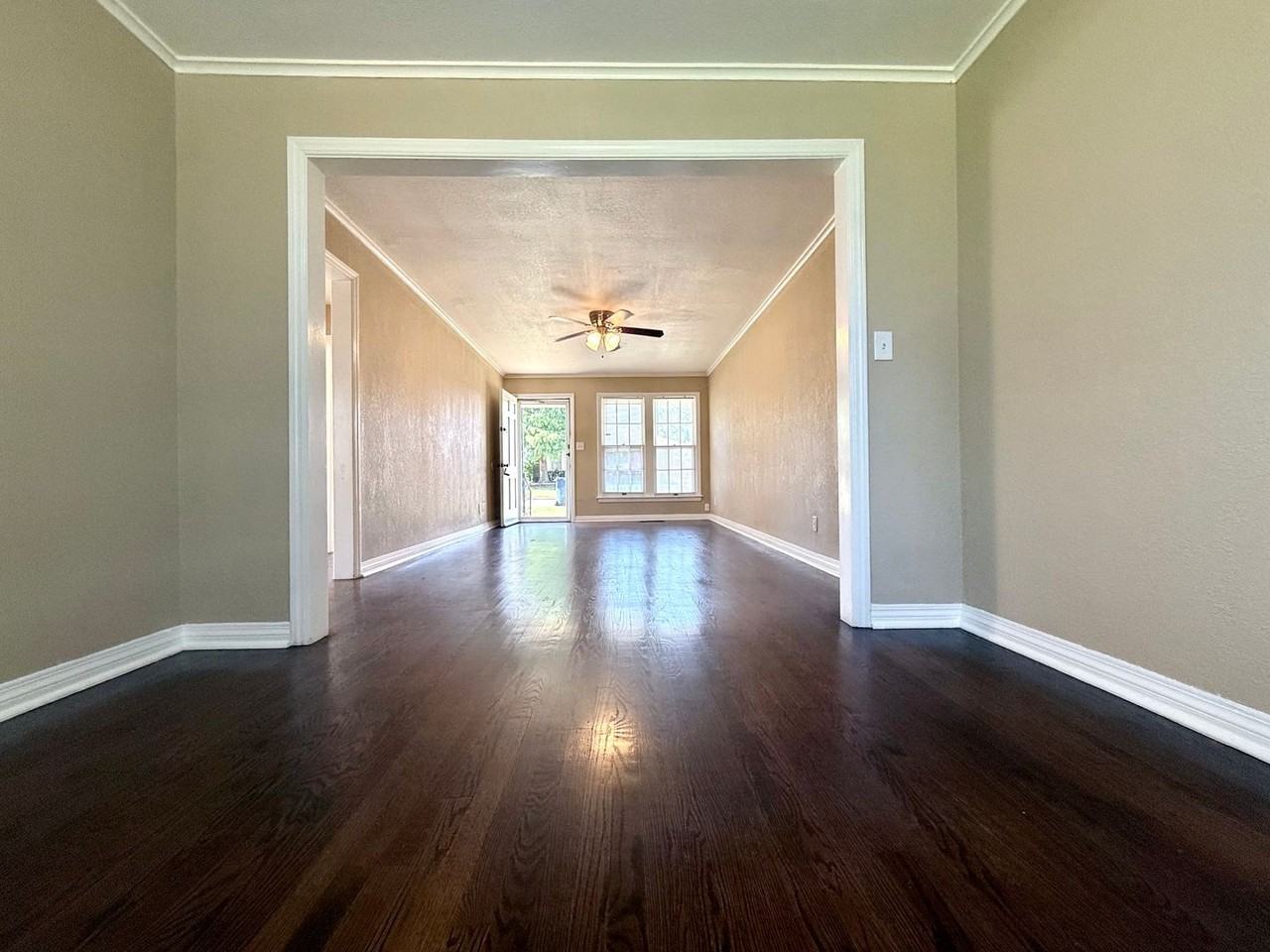 2521 Nw 34th St - Photo 3 of 11