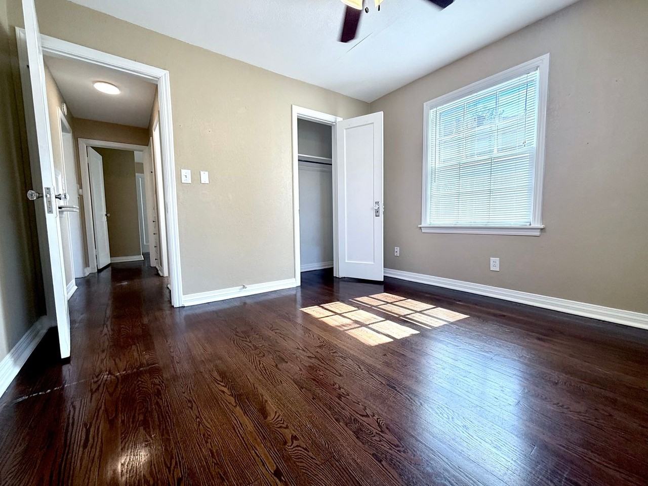 2521 Nw 34th St - Photo 6 of 11