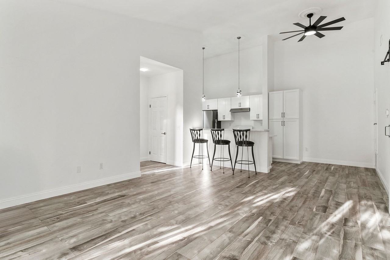 10590 Lakeside Dr N #B - Photo 4 of 16