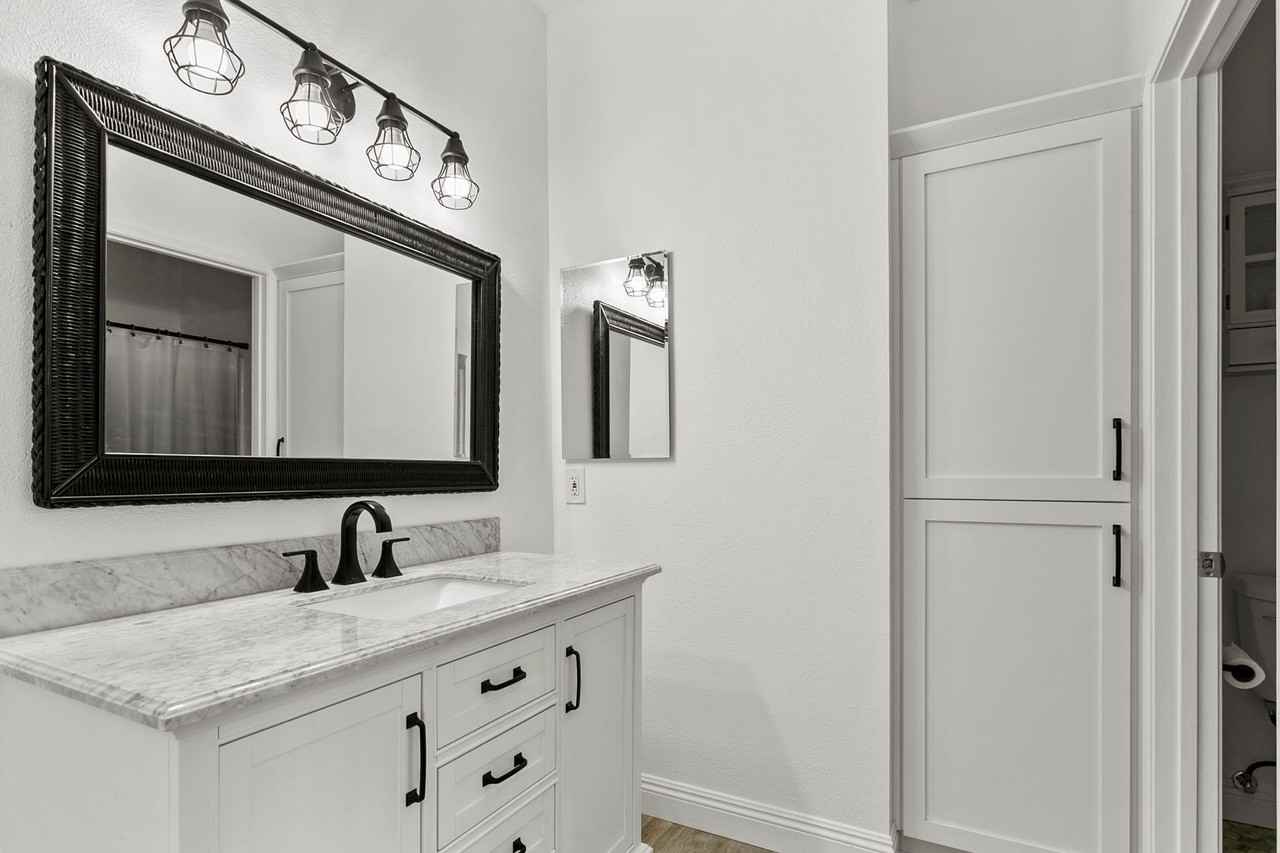 10590 Lakeside Dr N #B - Photo 7 of 16