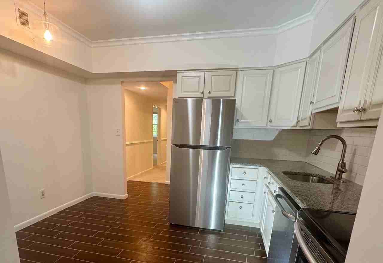 119 Castletown Rd #201 - Photo 3 of 11