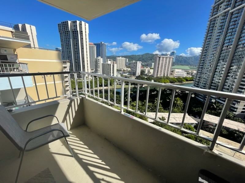 1690 Ala Moana Boulevard #1704 - Photo 5 of 15