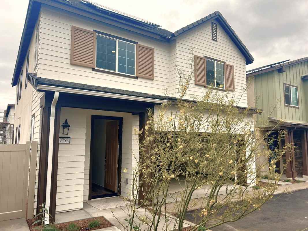 9752 New Forest Ln - Photo 2 of 19