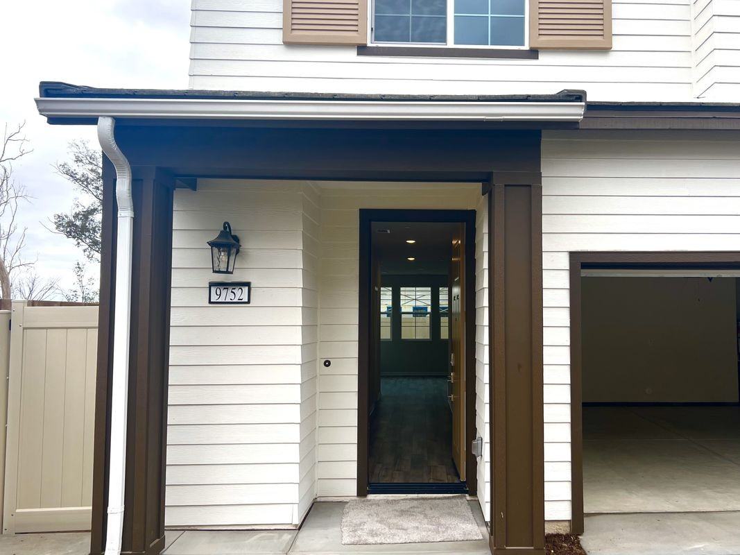 9752 New Forest Ln - Photo 3 of 19