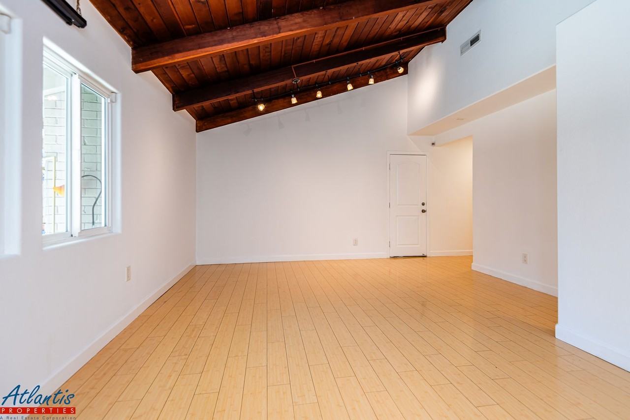 1127 Blackfield Way - Photo 2 of 20