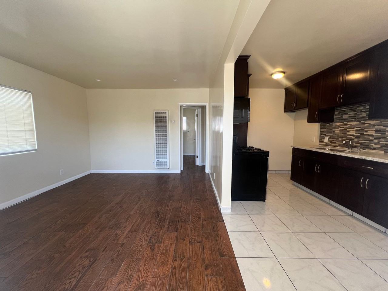 1533 W 80th - Photo 2 of 10