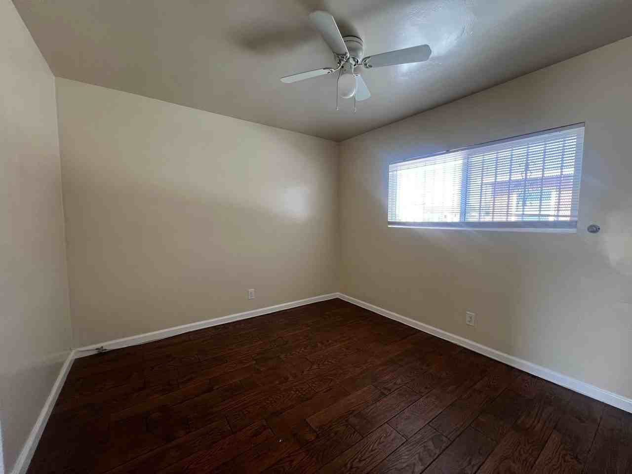 1533 W 80th - Photo 7 of 10