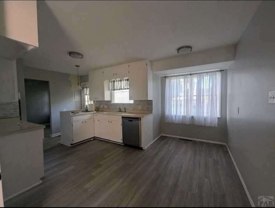 404 Homer Ave - Photo 3 of 22